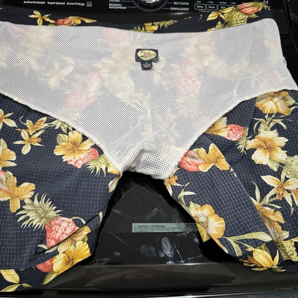 Vintage Tommy Bahama Mens Floral Swim Trunks Size XL Nylon Board Shorts Mesh - Picture 7 of 9